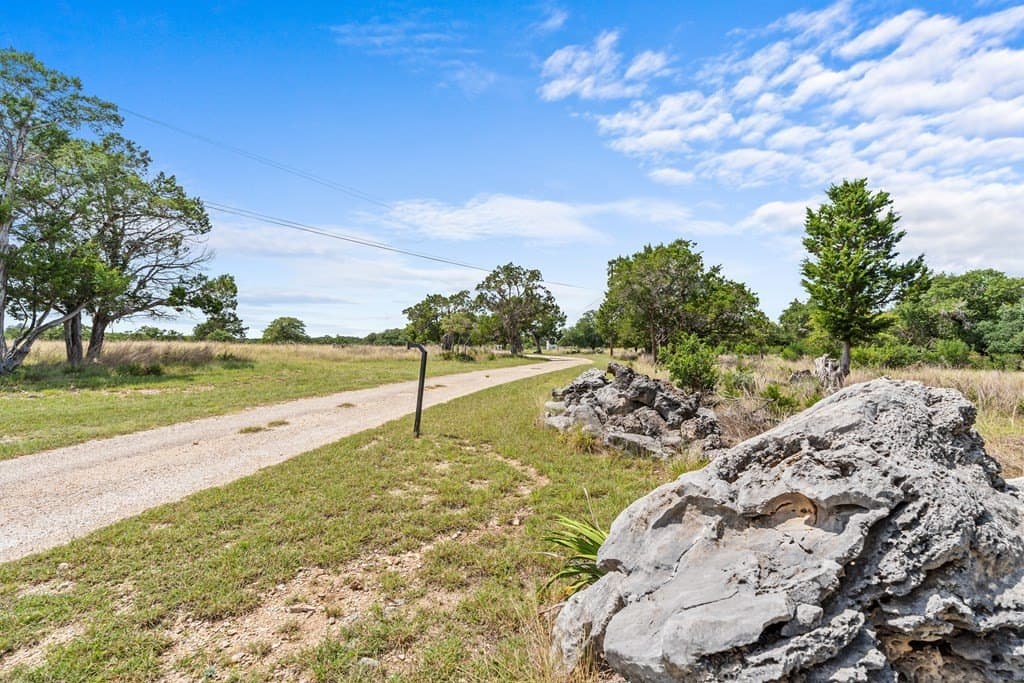 21.08 acres in Kerr County - photo 34