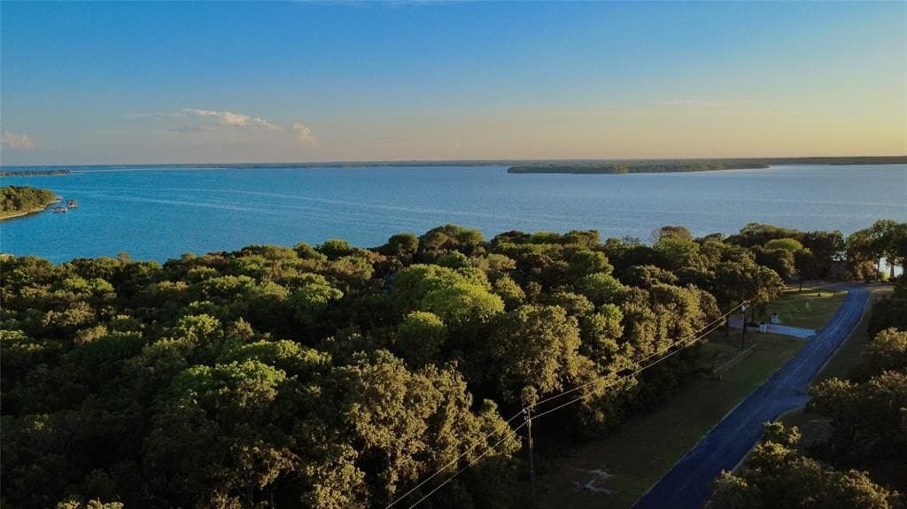 5 acres in Navarro County