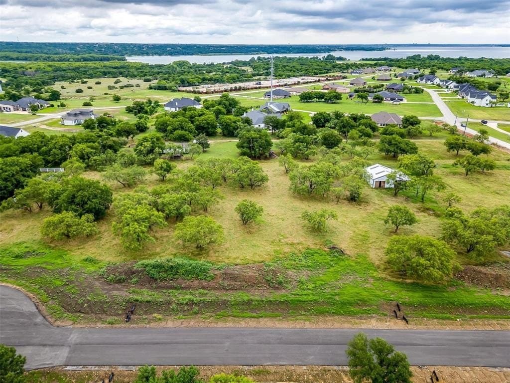1.05 acres in Tarrant County