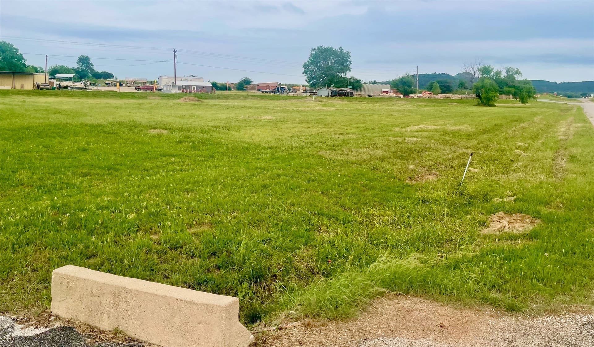 1.6 acres in Palo Pinto County gallery image 4