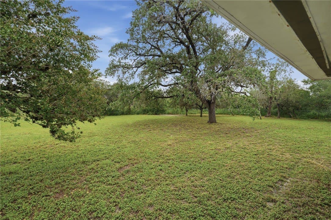 15.76 acres in Refugio County - photo 30