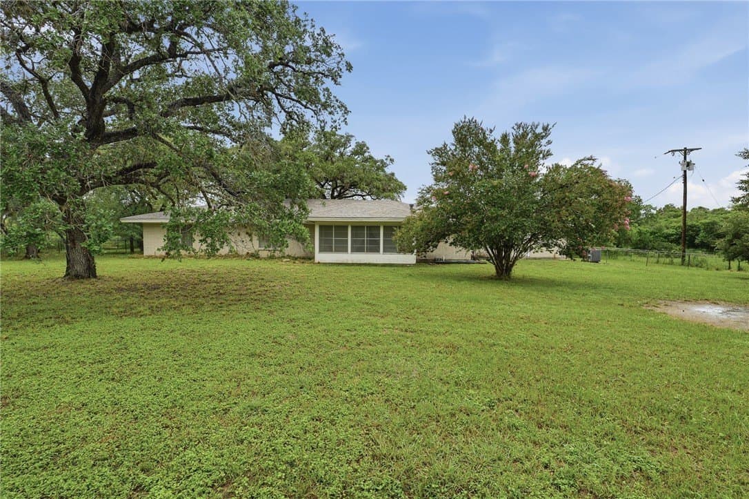 15.76 acres in Refugio County - photo 33