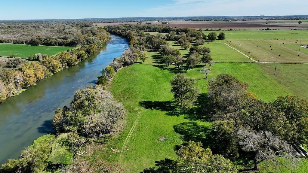 4.91 acres in Fayette County featured view