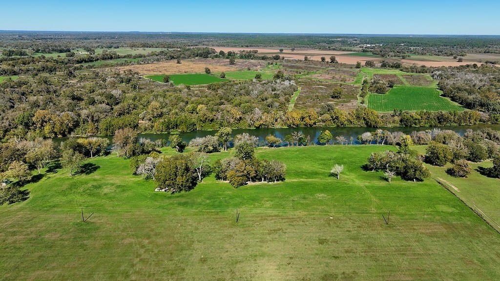 4.91 acres in Fayette County gallery image 4
