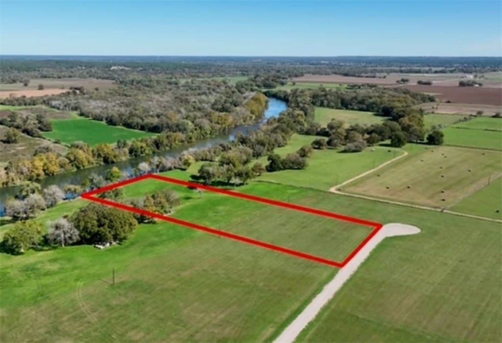 4.91 acres in Fayette County gallery image 2