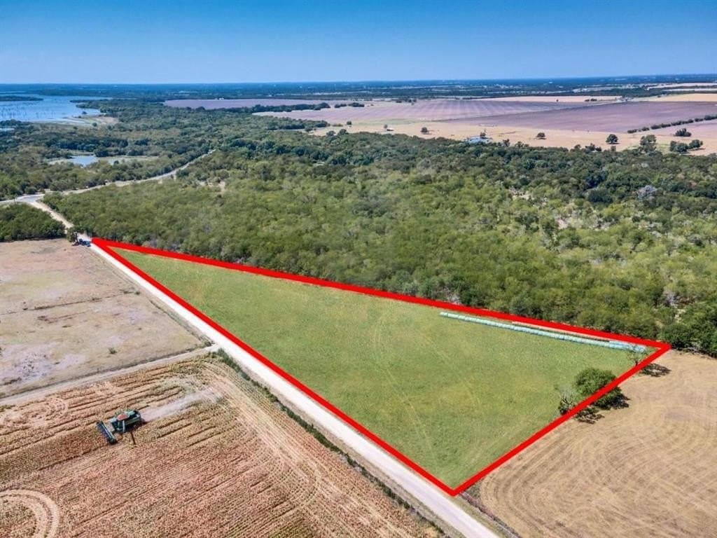5.02 acres in Grayson County gallery image 4