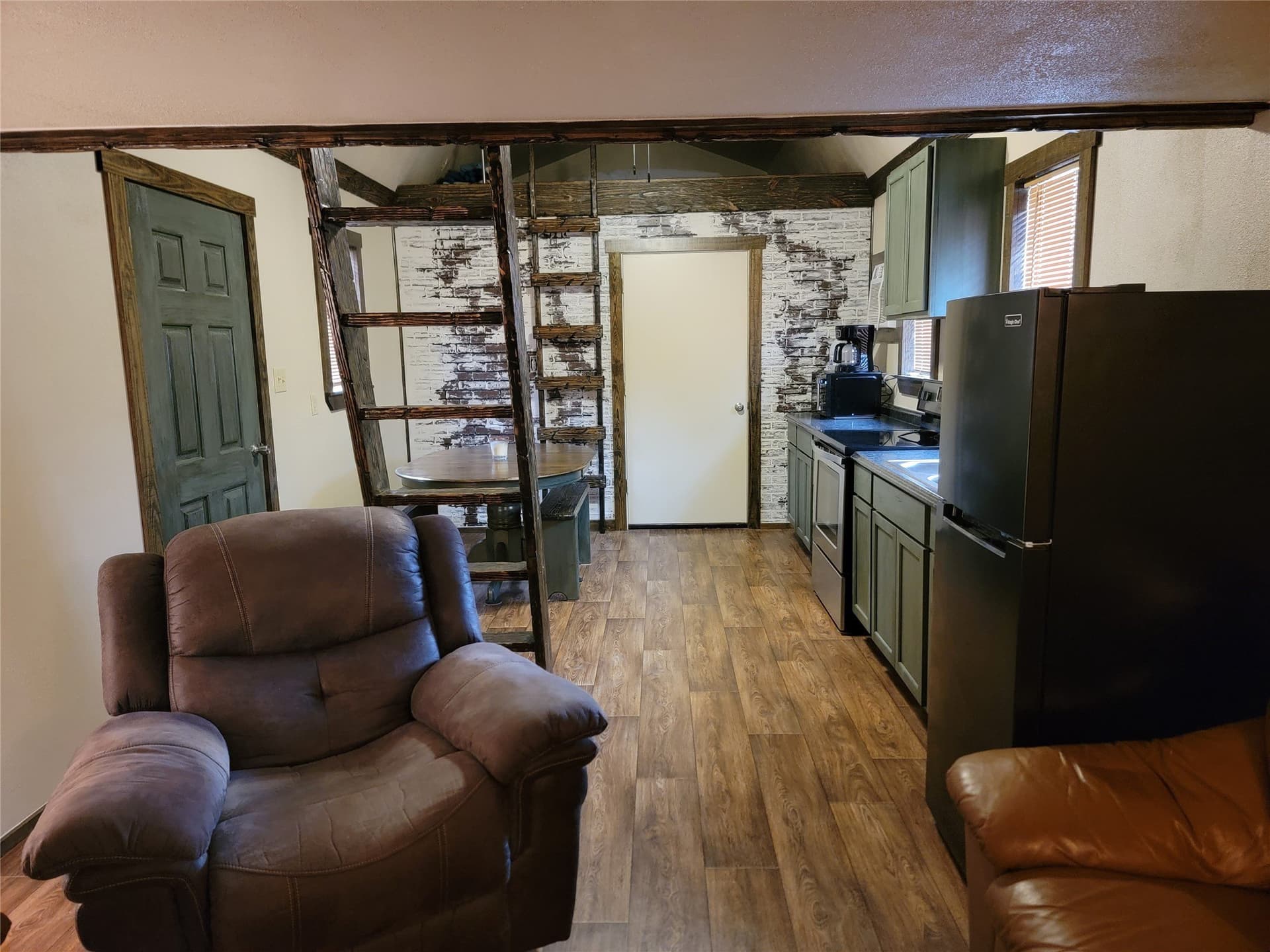 107.23 acres in Edwards County - photo 26