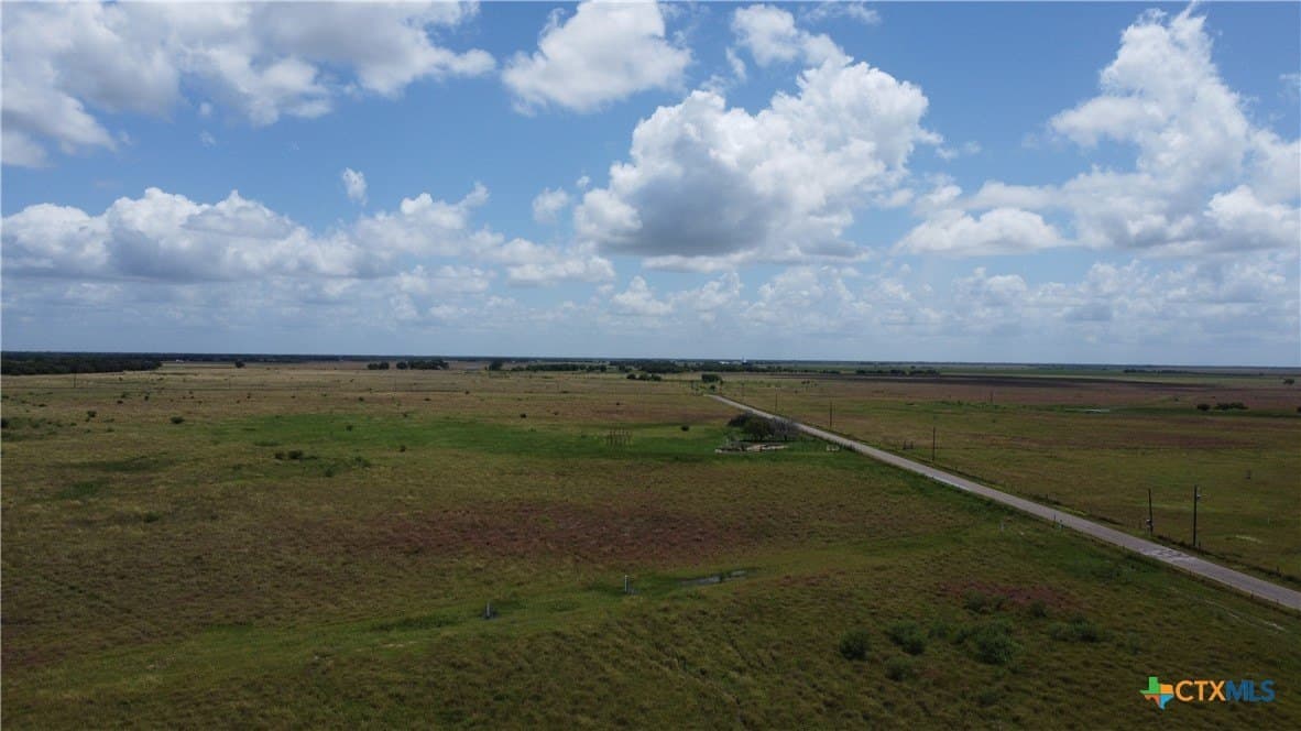 10.01 acres in Victoria County gallery image 3