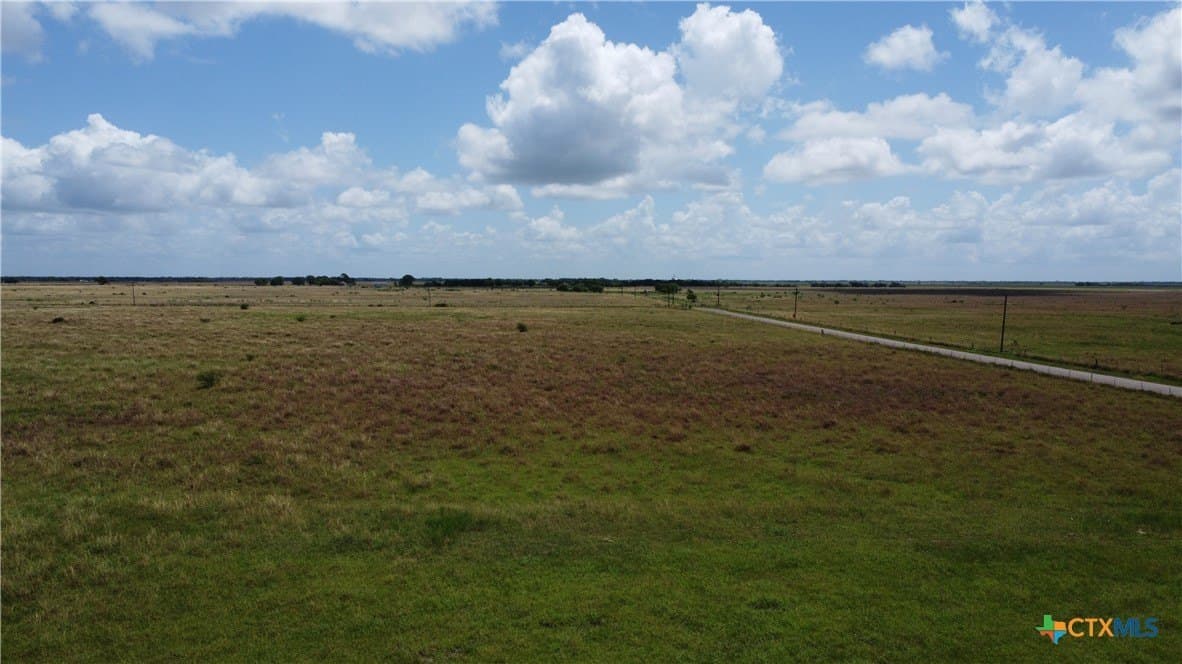 10.01 acres in Victoria County gallery image 2