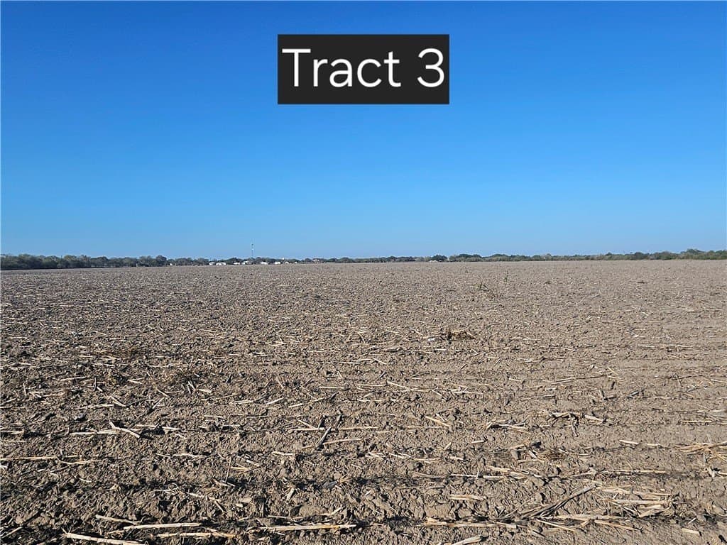 5.01 acres in Kleberg County