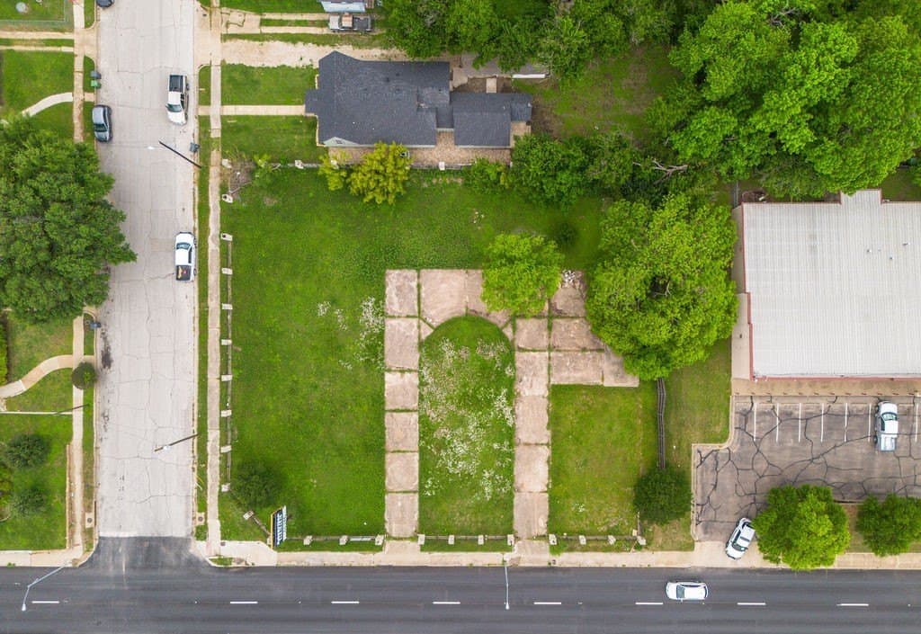 0.56 acres in McLennan County - photo 5