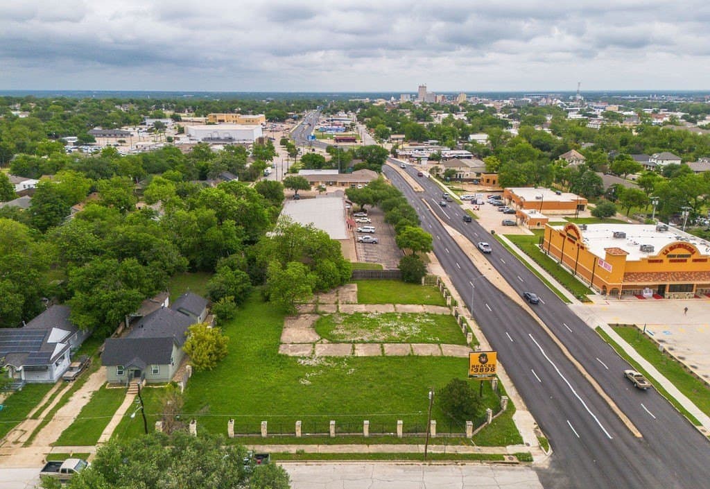 0.56 acres in McLennan County - photo 8
