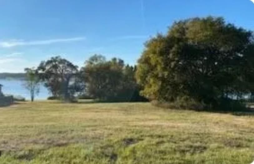 1 acres in Henderson County gallery image 2