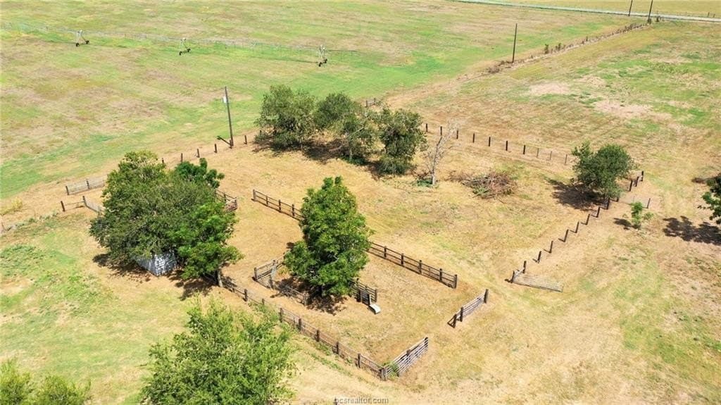 523.41 acres in Robertson County - photo 5
