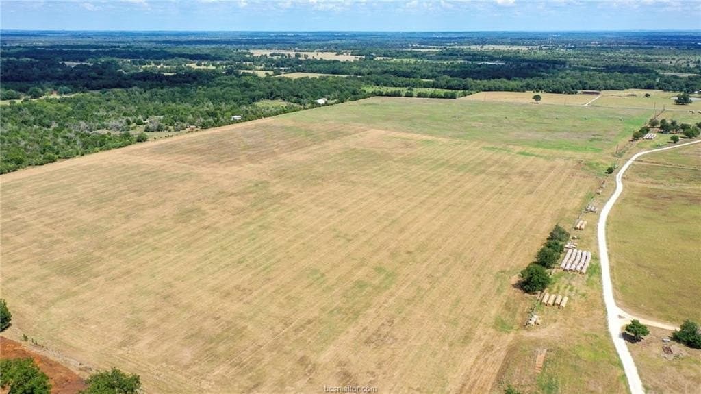 523.41 acres in Robertson County - photo 22