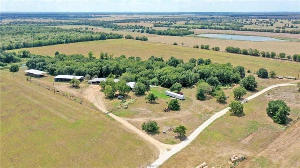 523.41 acres in Robertson County - photo 43