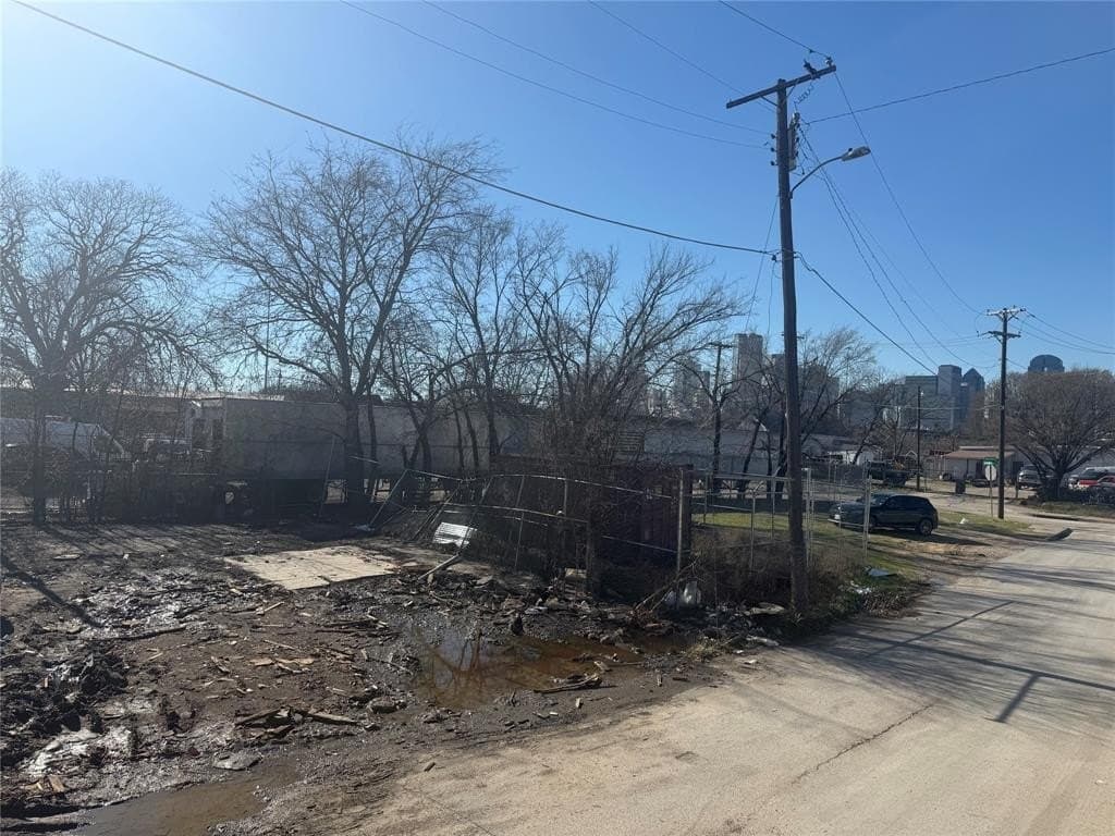 0.04 acres in Dallas County gallery image 4