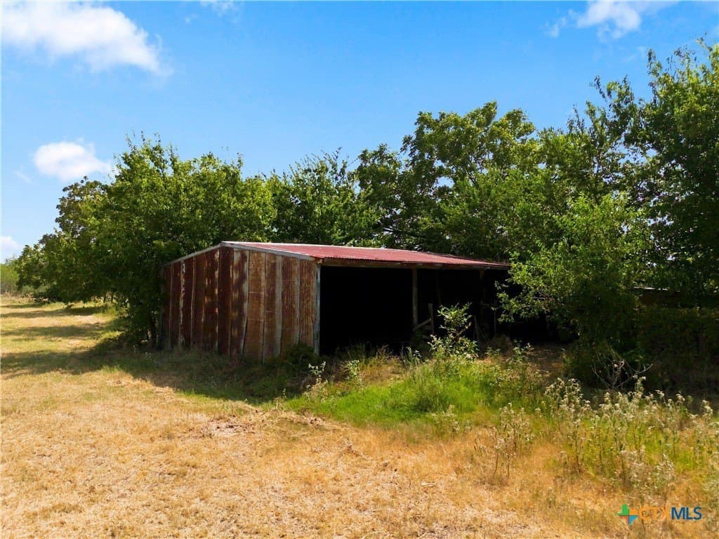 37.72 acres in Falls County - photo 4