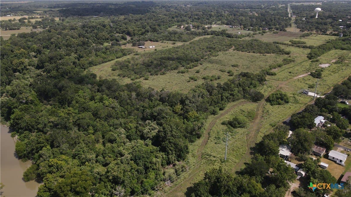 69.59 acres in Victoria County - photo 8