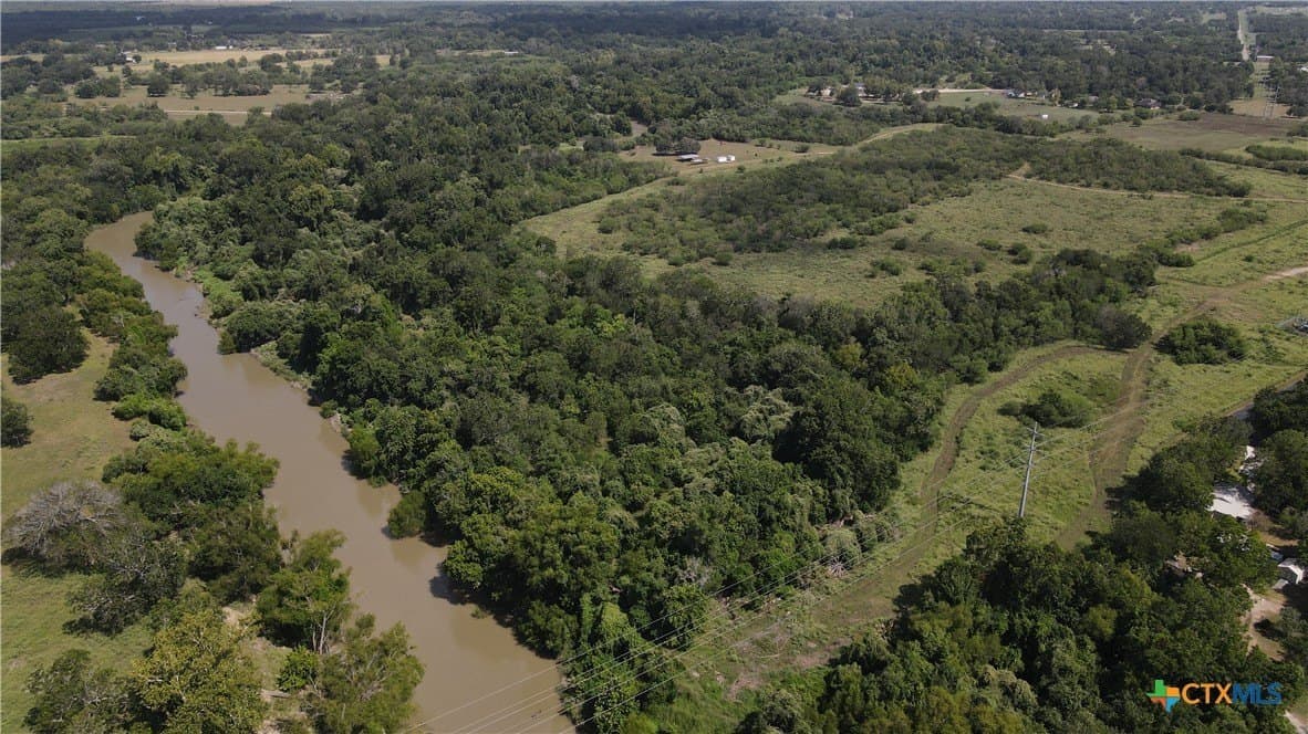 69.59 acres in Victoria County - photo 9