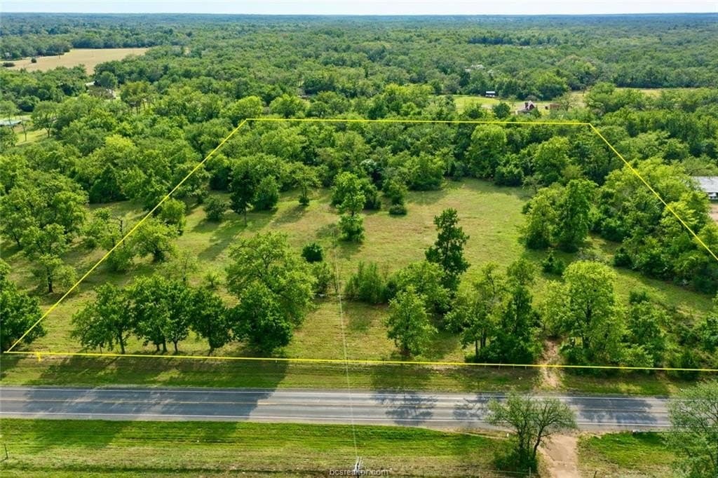 10 acres in Robertson County