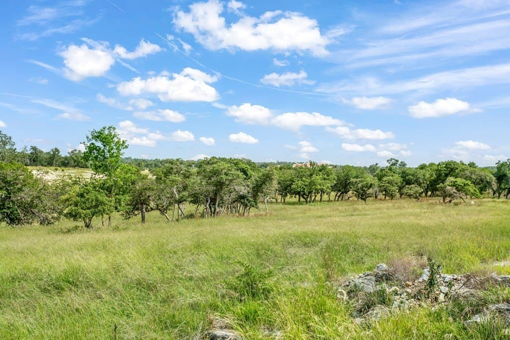 5.02 acres in Kerr County gallery image 3