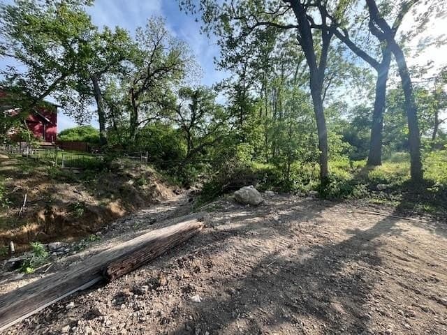 0.25 acres in Dallas County gallery image 2