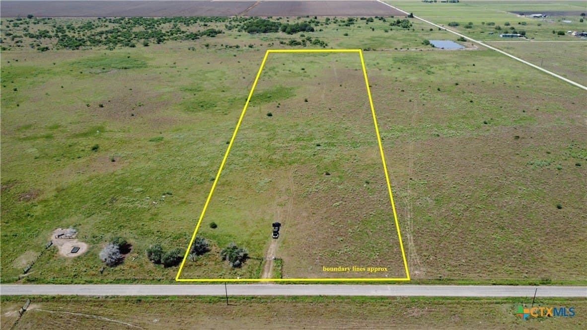10.33 acres in Victoria County
