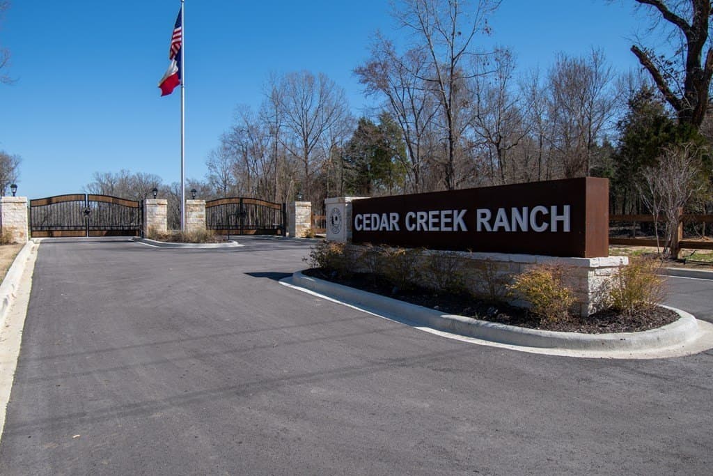 1.63 acres in Henderson County - photo 7
