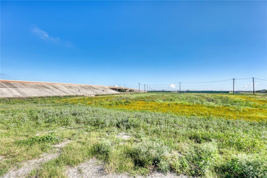 1.59 acres in Nueces County - photo 9