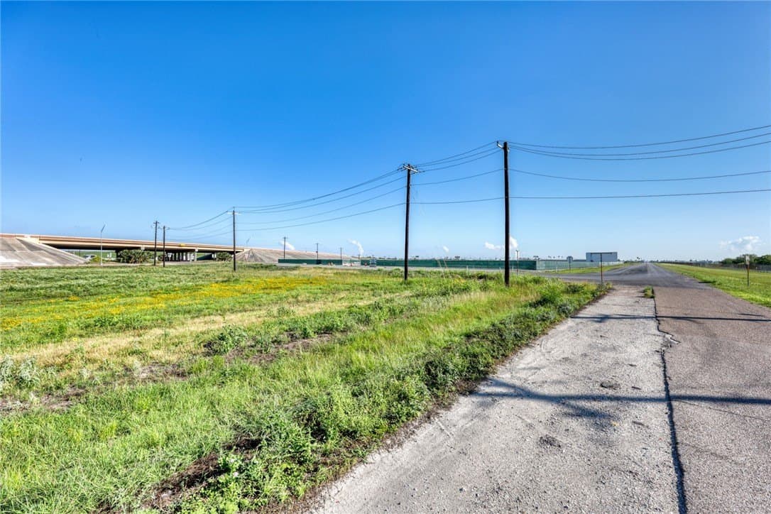 1.59 acres in Nueces County - photo 6