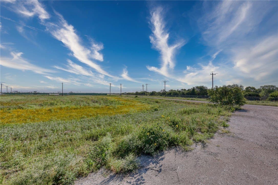 1.59 acres in Nueces County - photo 8