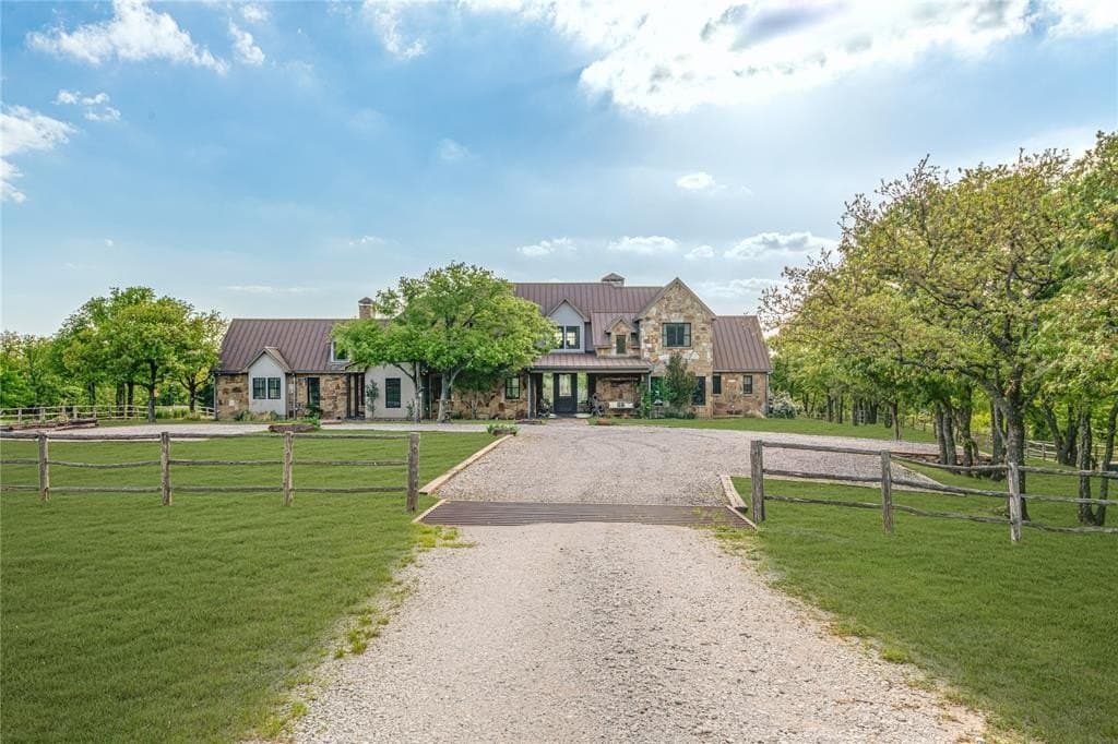 52 acres in Cooke County