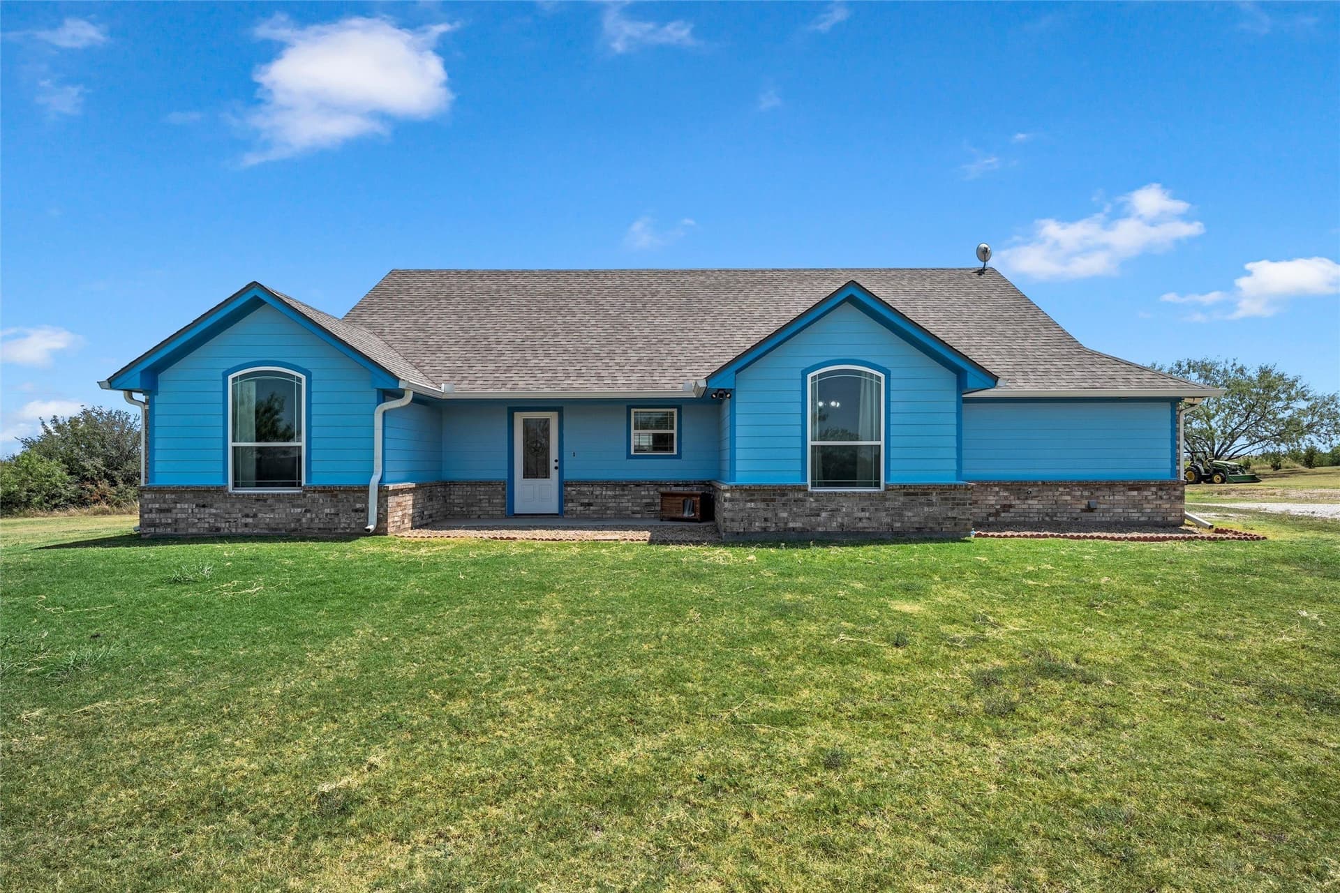 13.6 acres in Hill County - photo 2