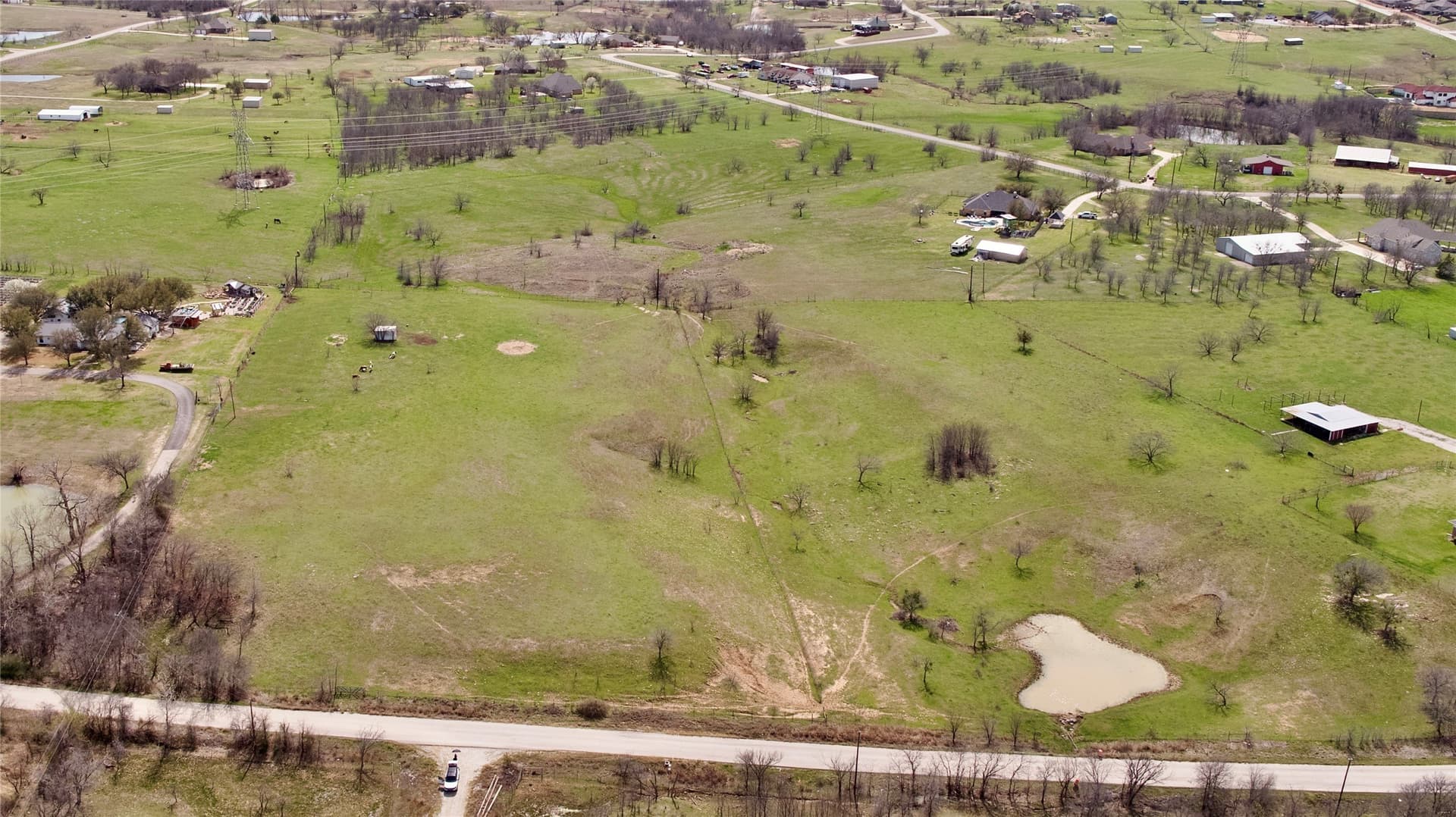 5.92 acres in Tarrant County - photo 2