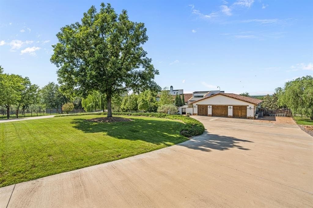 13.99 acres in Tarrant County gallery image 2