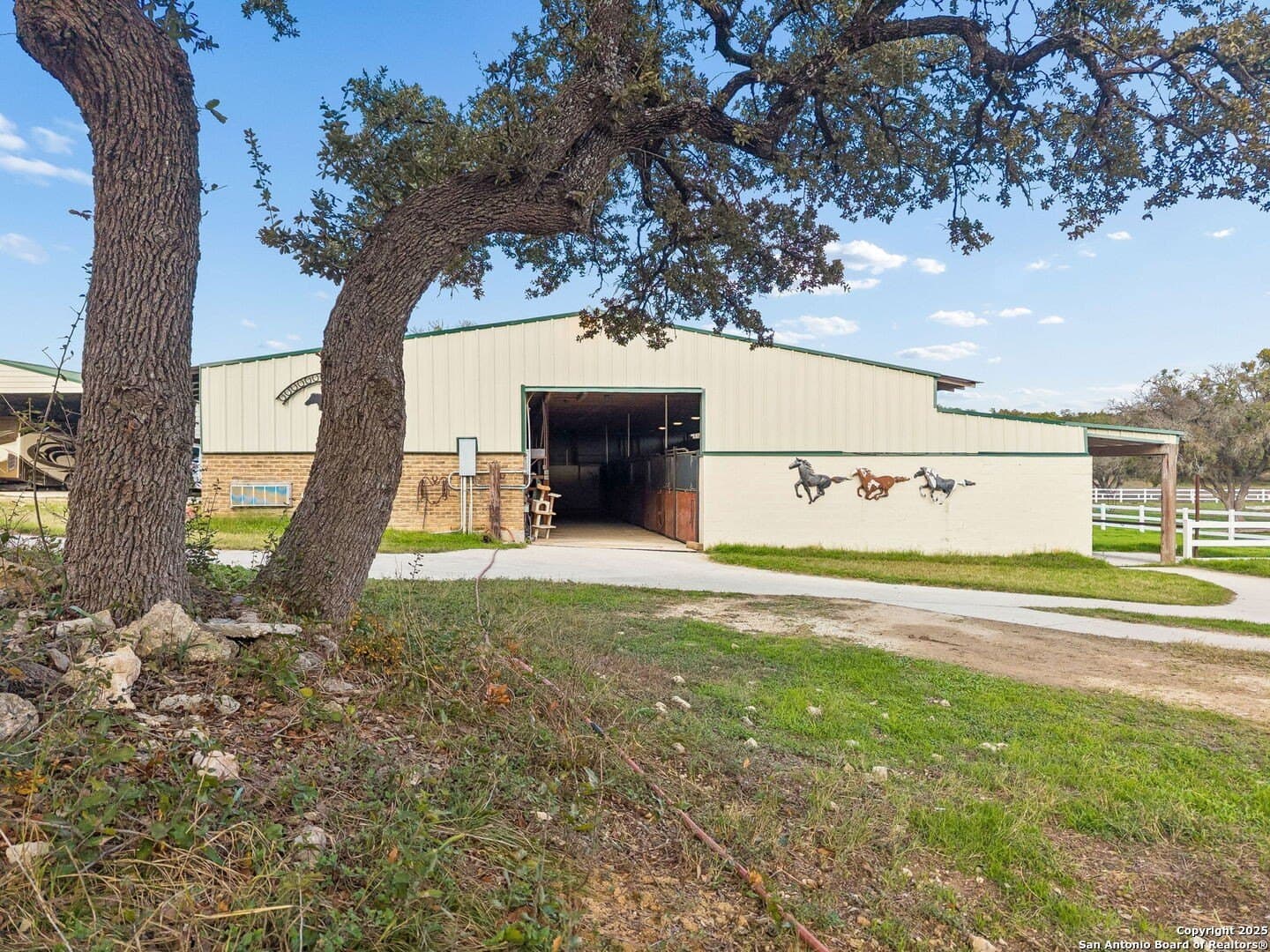 6.13 acres in Comal County gallery image 4