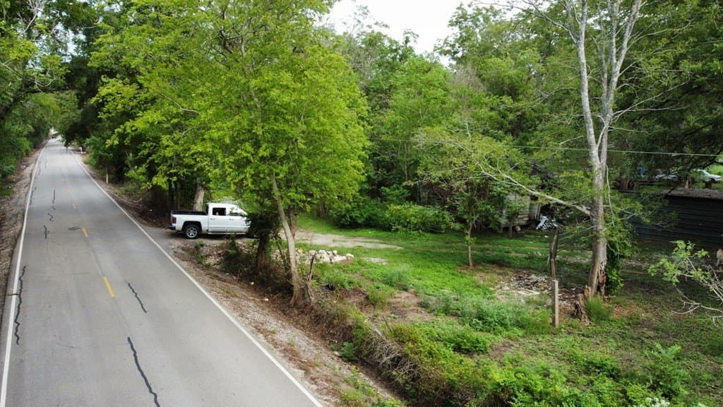 4.84 acres in Angleton County - photo 9