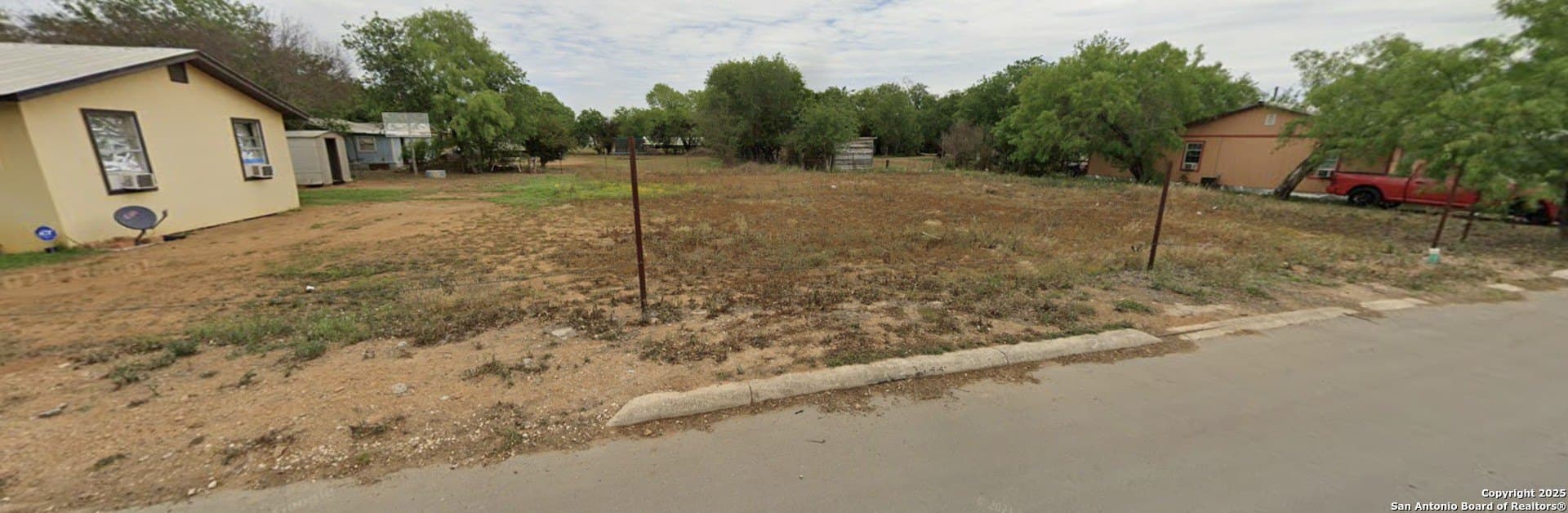 0.19 acres in Frio County gallery image 2