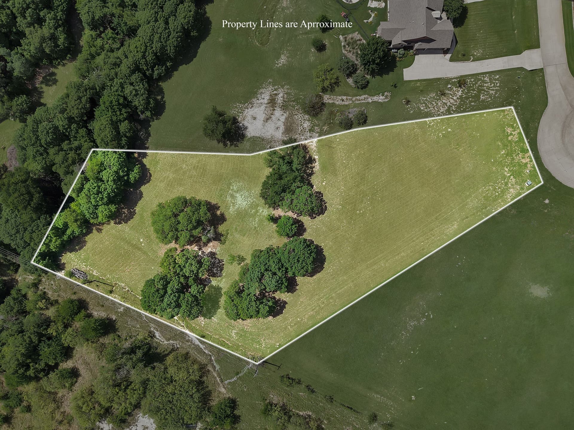 1.9 acres in Tarrant County gallery image 2