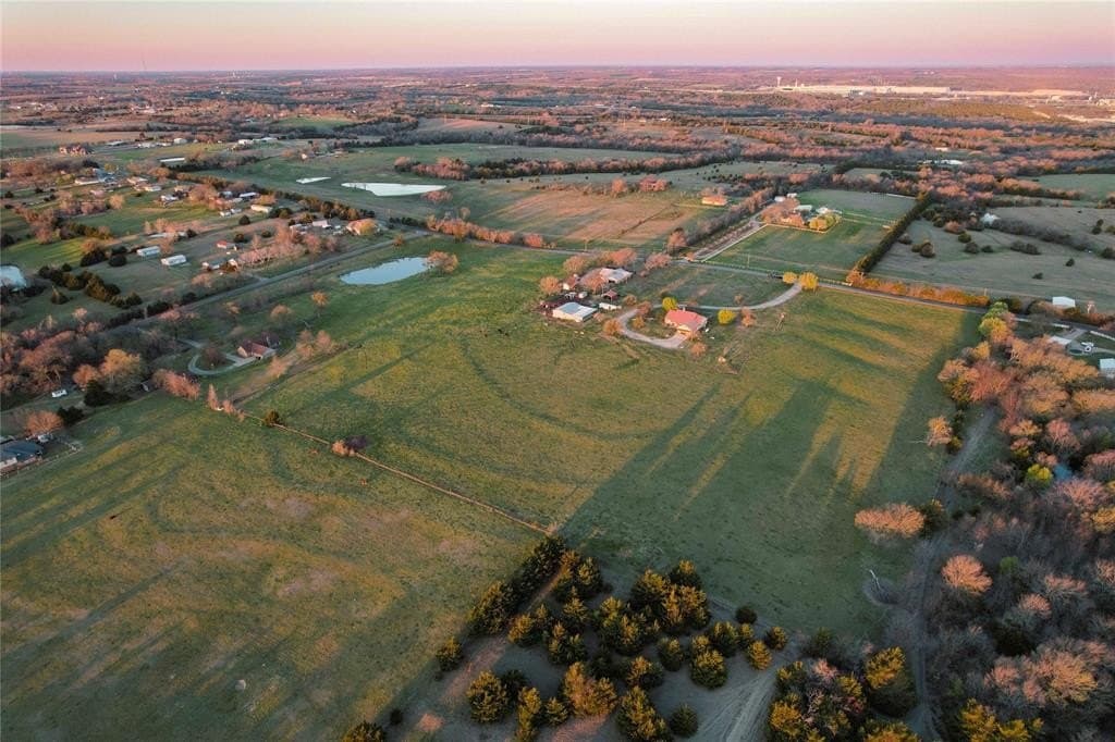 5.63 acres in Grayson County gallery image 4