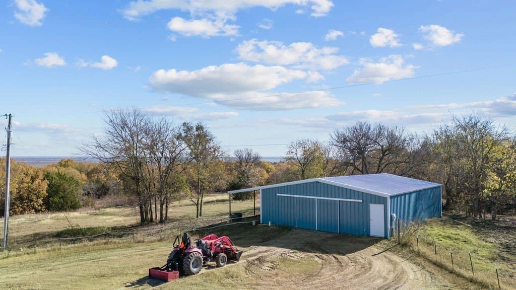 25.1 acres in Ellis County gallery image 3