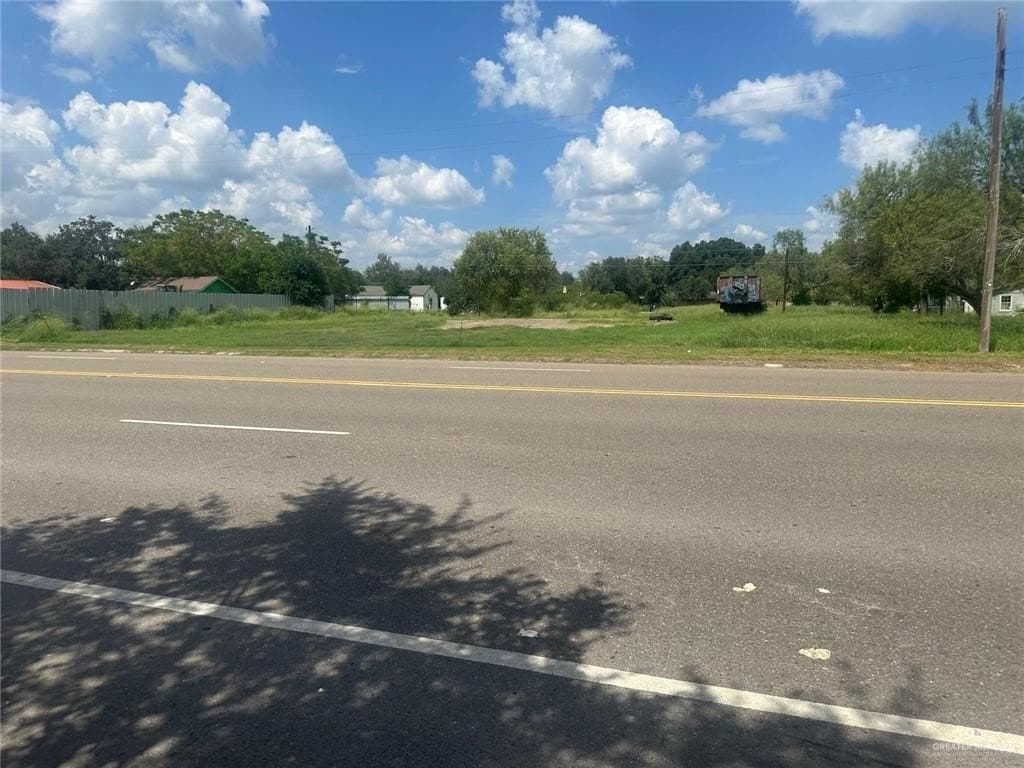 0.77 acres in Brooks County - photo 8