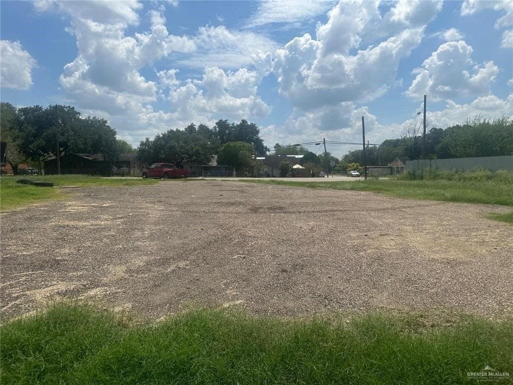 0.77 acres in Brooks County - photo 11