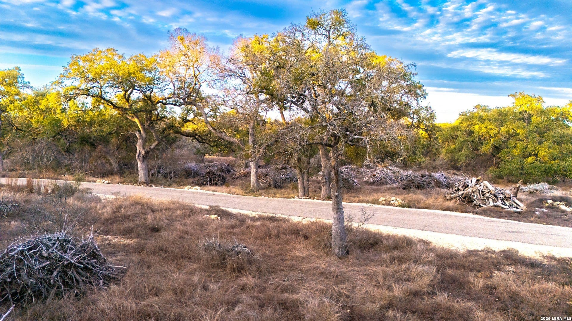 10.39 acres in Comal County - photo 5