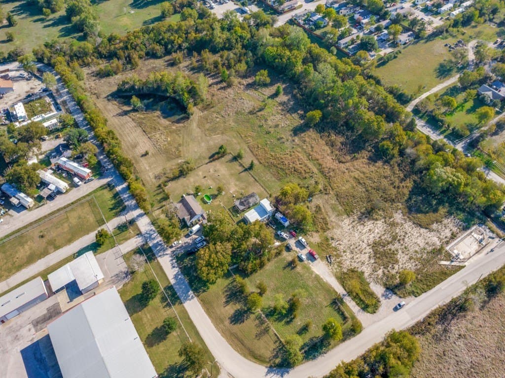 12 acres in Dallas County
