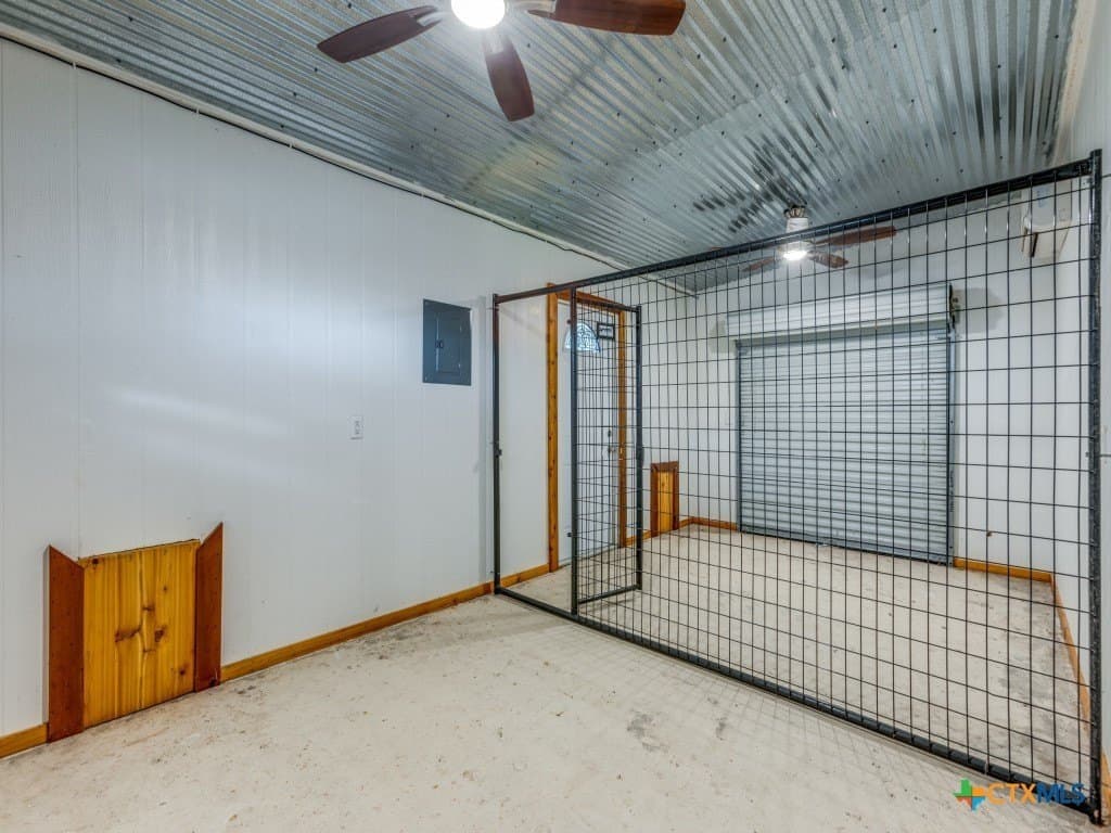 10 acres in Hays County - photo 23