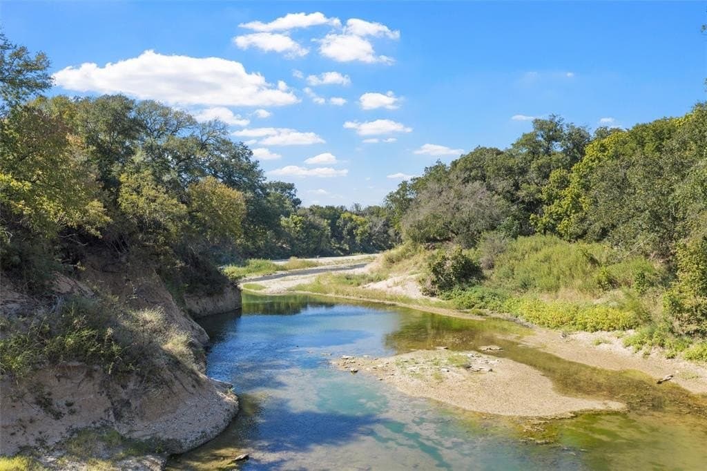 13.5 acres in Bosque County gallery image 2