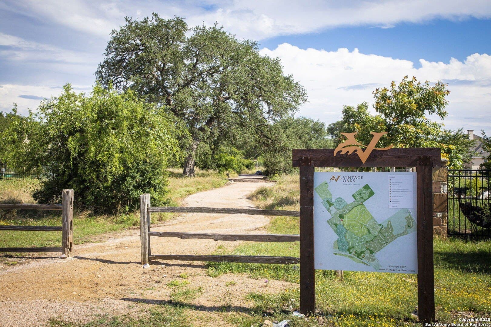 1.44 acres in Comal County - photo 9