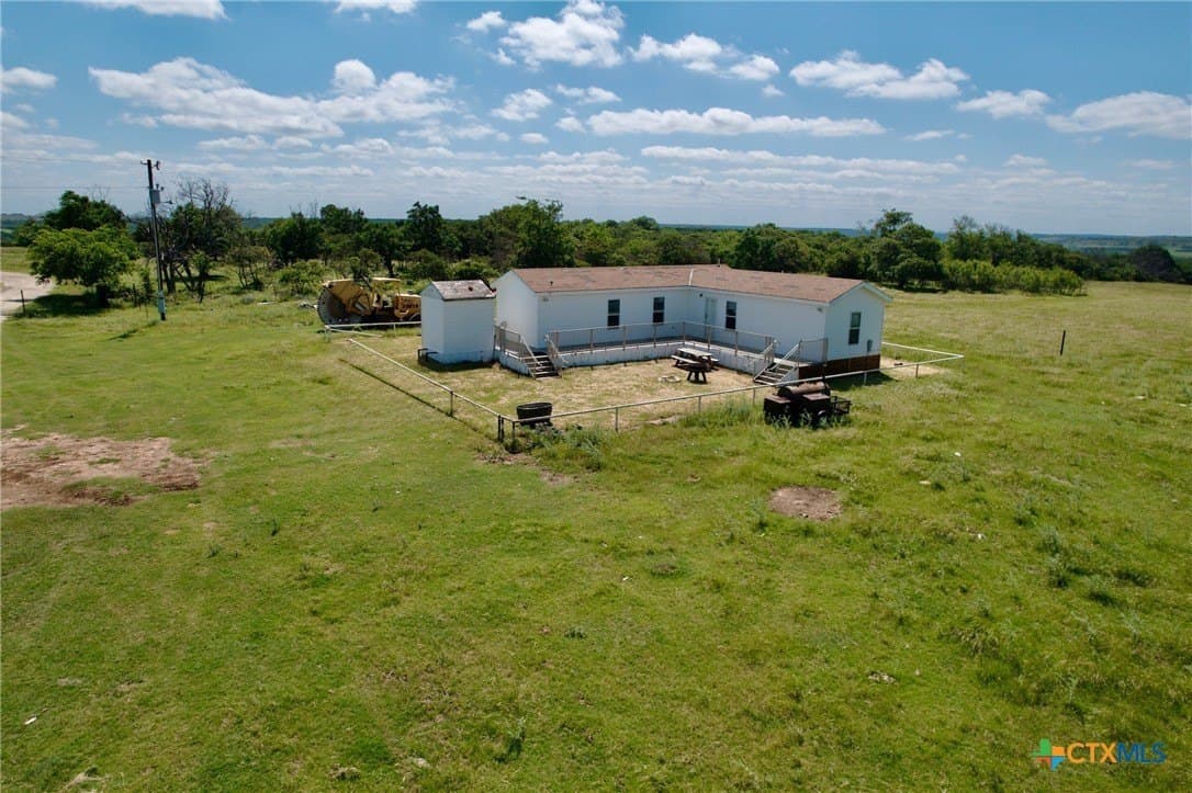 299.89 acres in Mills County - photo 9